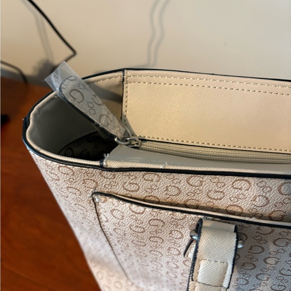 GUESS Logo Tote Bag Cream Beige Monogram Shoulder Bag NWOT - Picture 13 of 13